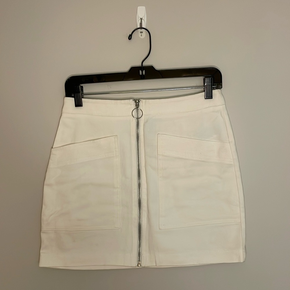 Forever 21 Denim Zip Front Mini Skirt, White, Size S, NWOT